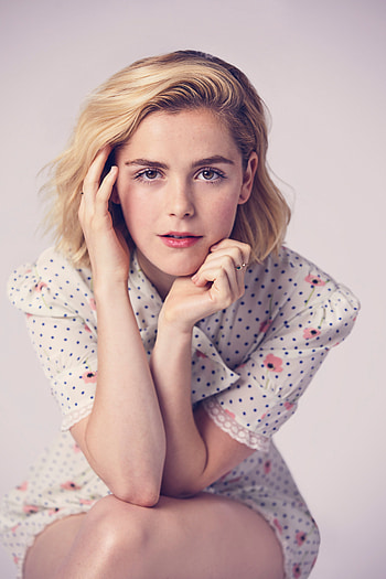 Kiernan Shipka, eye, hair HD phone wallpaper