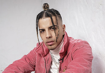 Rauw Alejandro – Stylish Music Star Portrait, music HD wallpaper