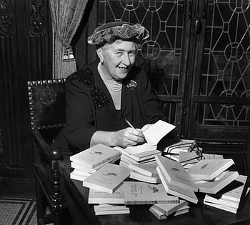 Agatha Christie, Jun Yi Wong, New Lines magazine, Christie's influence HD wallpaper
