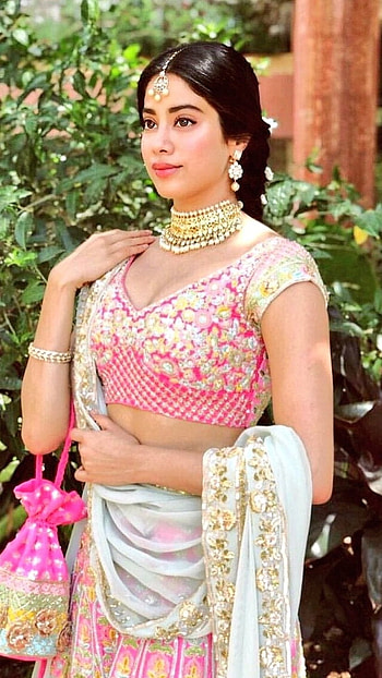 Janhvi Kapoor, Gorgeous Actress HD phone wallpaper