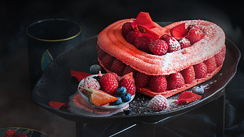 Raspberry goodness, Mouth-watering fruit, Vibrant , Captivating and delicious HD wallpaper