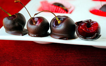 Food, Cherry, Chocolate, Candies, Glaze, Row HD wallpaper