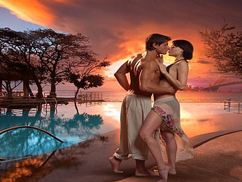 Romantic setting, couple, sexy, romantic, sunset HD wallpaper