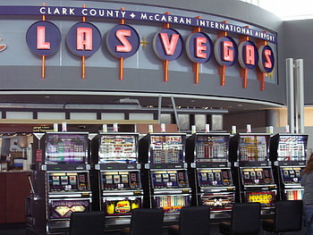 McCarran International Airport, Las Vegas, Slot machines, Vegas trip HD wallpaper