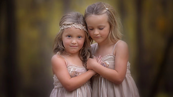 Sisters, girls, lovely, sister, child HD wallpaper