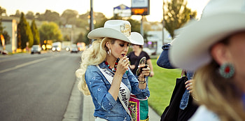 Rodeo Travel . ., style, cowgirl, rodeo, fun, outdoors, ranch, blondes, women, models, western, hats, female HD wallpaper
