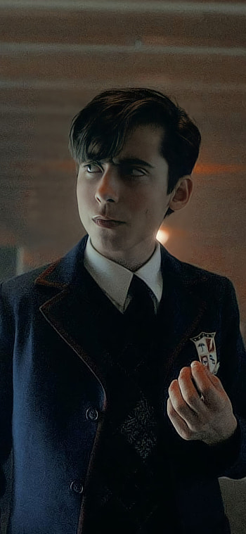 aidan Gallagher, hargreeves, fiive HD phone wallpaper