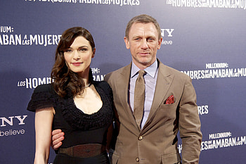 Daniel Craig, Rachel Weisz, Exciting news, Parenting journey begins HD wallpaper