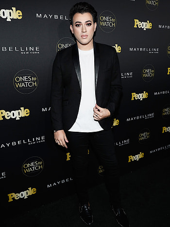 Manny MUA, Beauty inspiration, Makeup sources, Creative influences HD phone wallpaper