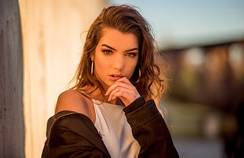 Green eye of girl, brunette, model HD wallpaper