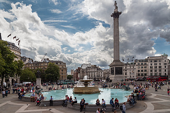 Trafalgar Square, Vibrant village, Central London, Public gathering place HD wallpaper