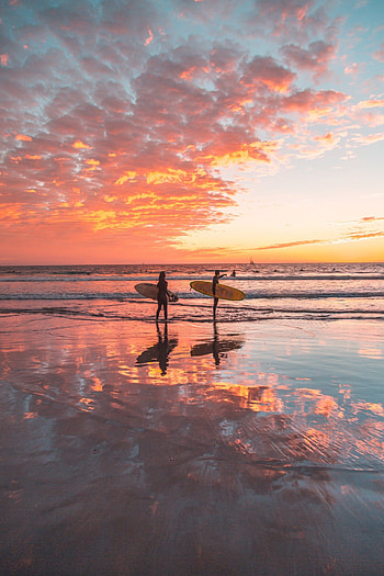 Girl Surfing, Sunset Vibes HD phone wallpaper