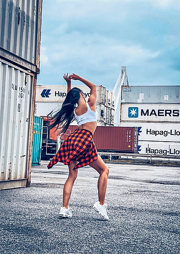 Reggaeton dance, Dance health academy, Latin dance, Entertainment HD phone wallpaper