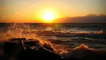 Ocean sunset, Tranquil waters, Mesmerizing colors, Serene atmosphere HD wallpaper