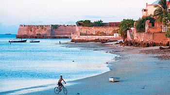 Solo travel, Adventure in Mozambique, Authentic experiences, Cultural immersion HD wallpaper