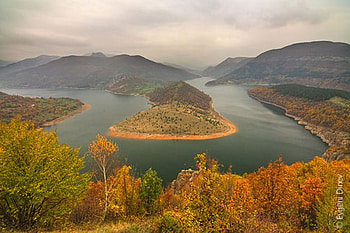 Autumn River, island, river, graphy, fall, forests, mountain, bulgaria, trees, autumn HD wallpaper