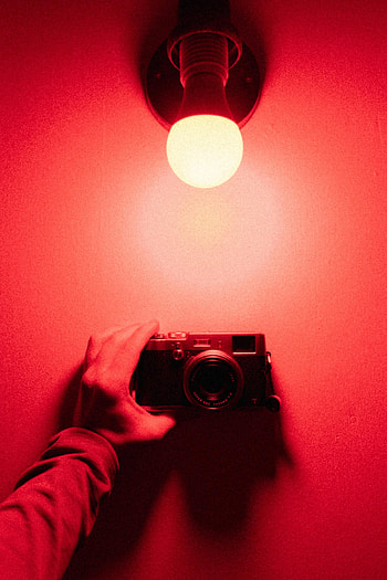 Shine, Light, Hand, Miscellanea, Miscellaneous, Camera, Light Bulb HD phone wallpaper