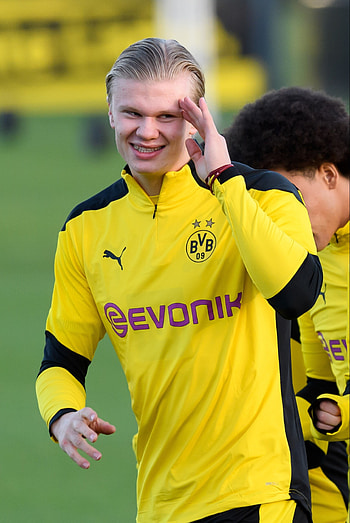 Erling Haaland, New contract, Transfer rumors, Man Utd links HD phone wallpaper