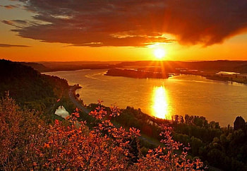 sunset_on_the_columbia_river, river, waterscape, sunsets, nature, sun HD wallpaper
