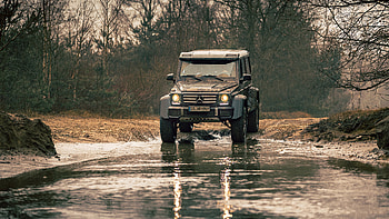 Mercedes G500 4x4, Off-road Driving HD wallpaper