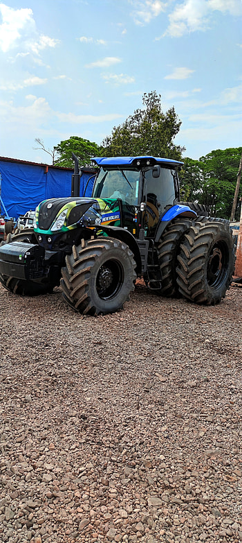New Holland T7, Brasil HD phone wallpaper