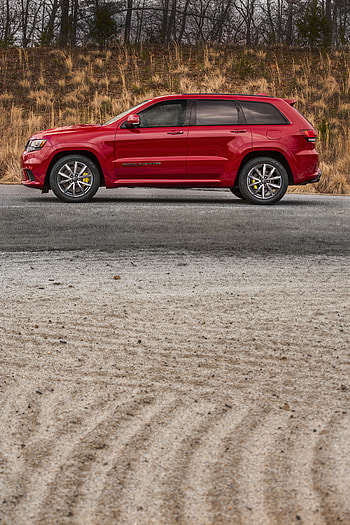 Supercharged Trackhawk, Aggressive style, Eye-catching , Power personified HD phone wallpaper