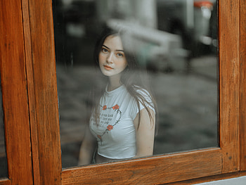 Beautiful Girl Looking Through Window, girls, model HD wallpaper