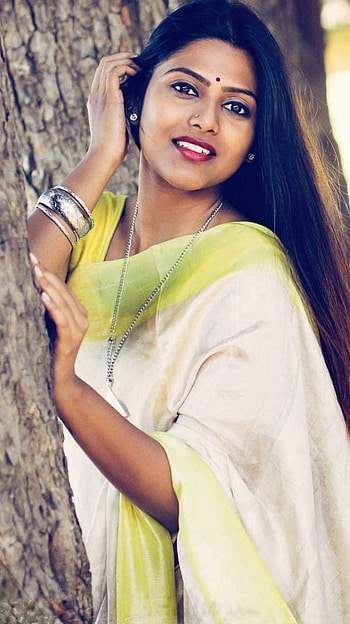 Praneetha Patnaik, telugu actress, model, saree beauty, dusky HD phone wallpaper