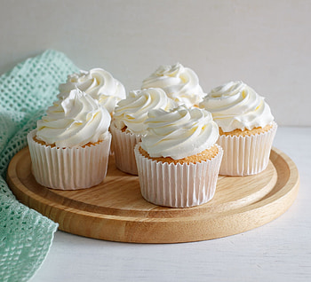 Vanilla, Cupcakes HD wallpaper
