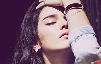 Kendall Jenner, perfect storm, closed eyes, 2018 HD wallpaper