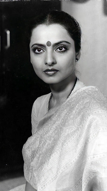 Rekha, bollywood actress, saree beauty, vintage HD phone wallpaper