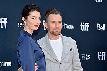 Mary Elizabeth Winstead, Ewan McGregor, Movie stars, Dynamic duo HD wallpaper