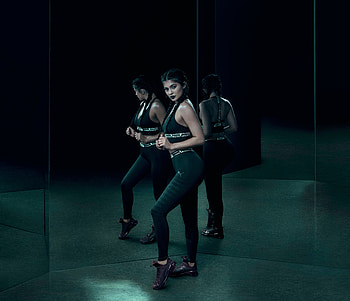 Kylie jenner, puma fierce, reflections, mirrors, 2018 HD wallpaper