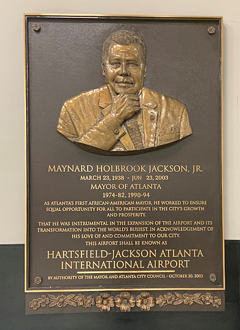 Hartsfield-Jackson Atlanta International Airport, Personal branding services, Entrepreneurial spirit, Travel gateway HD phone wallpaper