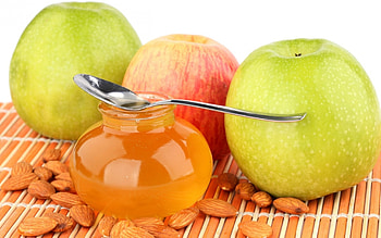 Apples & Honey, sweet, nuts, delicious, honey, food, healthy, almon, apple HD wallpaper