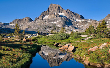 A perfect summer day in the mountains, Sierra Nevada, CA, california, reflection, water, rocks, pond, usa HD wallpaper