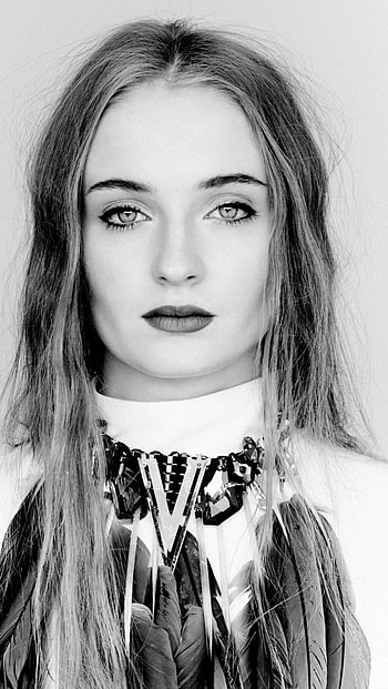 Sophie Turner, hollywood actress HD phone wallpaper
