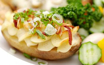 Sandwich-Onions-Cucumber, healthy, onions, cucunber, delicious, sandwich, snacks, food HD wallpaper