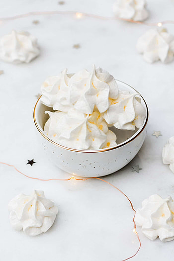 Champagne meringues, Petit eats, Sweet indulgence, Fizzy delight HD phone wallpaper