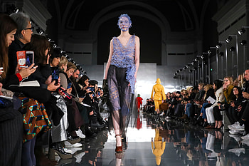 Front row masks, Fear and fashion, Striking , Unique atmosphere HD wallpaper