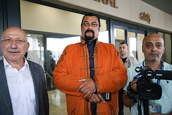 Steven Seagal, SEC fine, Illegal crypto promotion, Legal consequences HD wallpaper