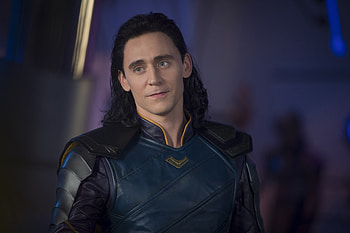 Tom Hiddleston, Super hero, Thor: Ragnarok HD wallpaper