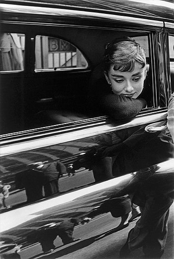 Audrey Hepburn, Filming of Sabrina, New York 1954 HD phone wallpaper