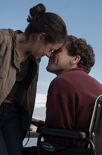 Stronger powerful film, Unforgettable journey, True triumph, Deeply moving HD phone wallpaper