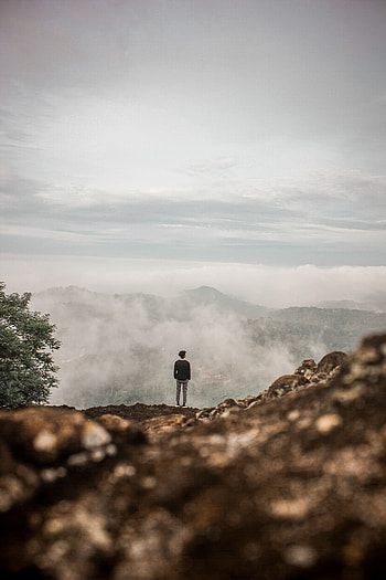 Mountains, Miscellanea, Miscellaneous, Fog, Precipice, Break, Human, Person, Loneliness HD phone wallpaper
