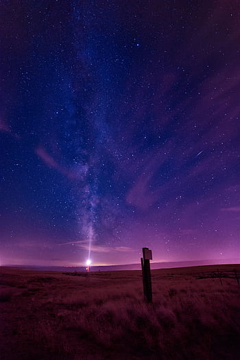 Majestic view of the Milky Way in a clear night sky over Rock Island, Washington. HD phone wallpaper
