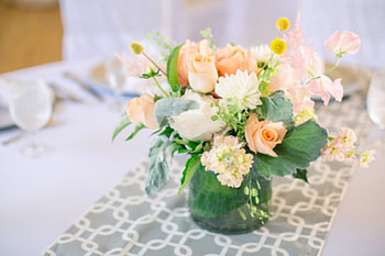 Still life, style, ornaments, vase, flowers, beauty, home HD wallpaper