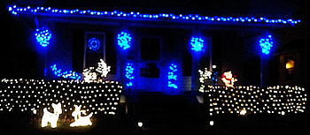 Christmas Decorations, christmas display, holiday lights, lights, christmas house, christmas lights HD wallpaper