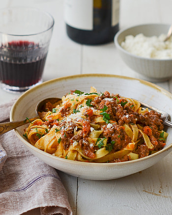 Pasta, Hearty and satisfying, Meaty ragu, Pasta classic HD phone wallpaper
