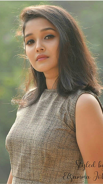 Anikha Surendran, Tamil Actress HD phone wallpaper